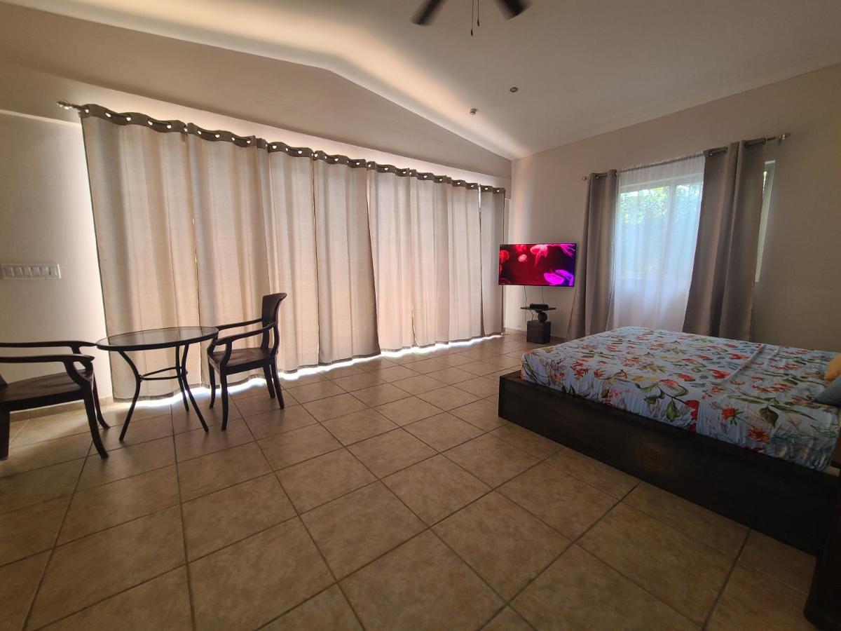 Pool House With Shared Pool Access Hotel David Luaran gambar